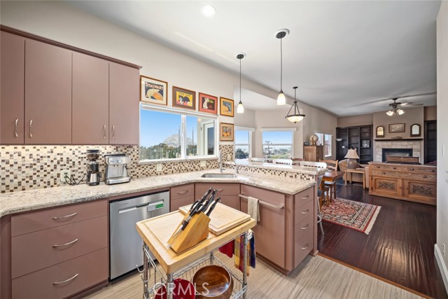 Detail Gallery Image 16 of 62 For 1295 Clarabelle Dr, Morro Bay,  CA 93442 - 3 Beds | 2/1 Baths