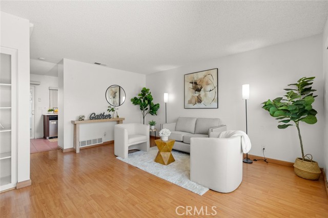 8515 Edgebrook Drive, Garden Grove CA: https://media.crmls.org/medias/1f3981f6-b7b9-4f9f-ae2f-05c5da1fbf2b.jpg