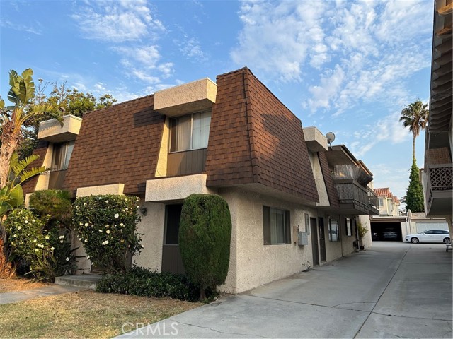 2220 Huntington Lane, Redondo Beach, California 90278, ,Residential Income,For Sale,Huntington,SB24142012