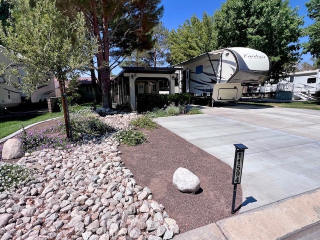11594 Wedgewood Drive, Apple Valley CA: https://media.crmls.org/medias/1f3b0283-07dd-4a86-8647-d5de3a7fe16b.jpg