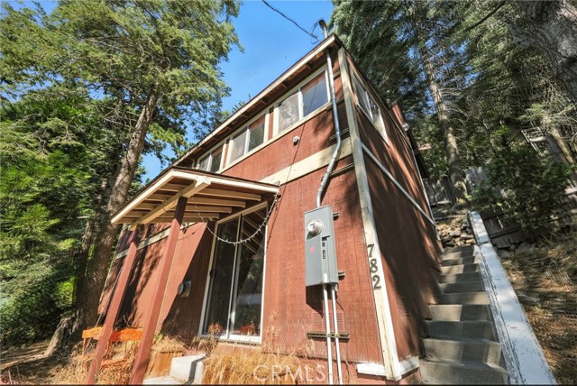782 Virginia Court, Lake Arrowhead CA: https://media.crmls.org/medias/1f3bd014-d00b-4691-b7cb-ca2bee1b124d.jpg