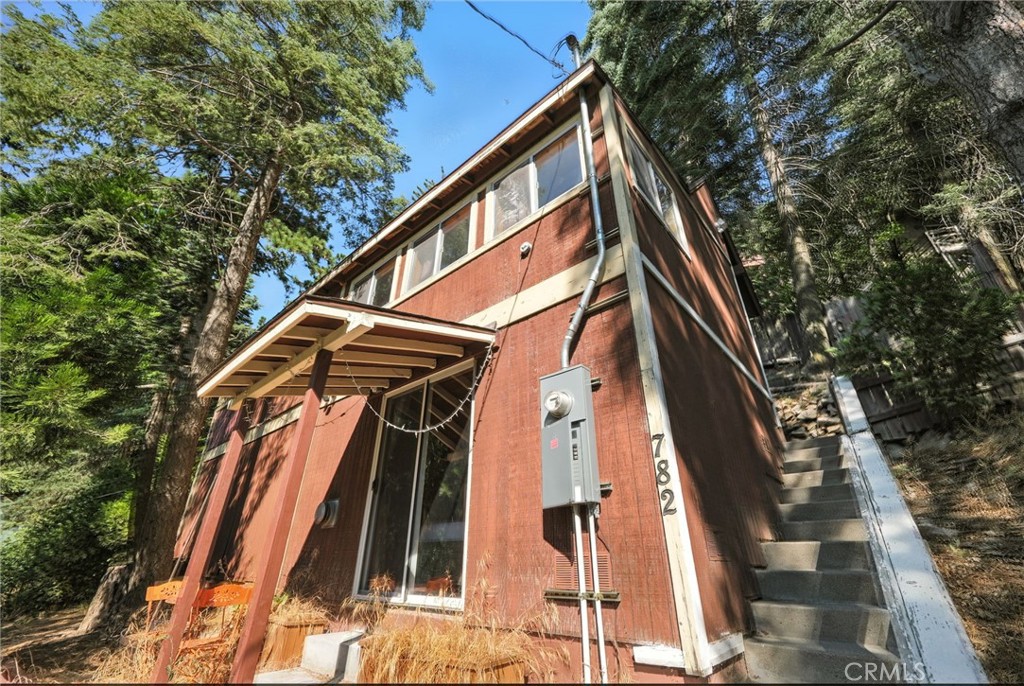 782 Virginia Court