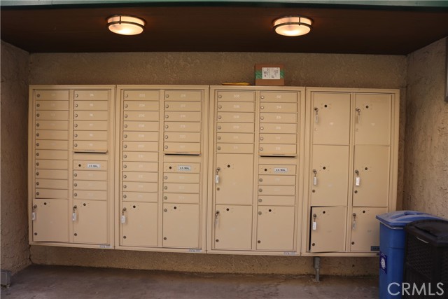 Detail Gallery Image 39 of 44 For 12121 Centralia St #111,  Lakewood,  CA 90715 - 1 Beds | 1 Baths