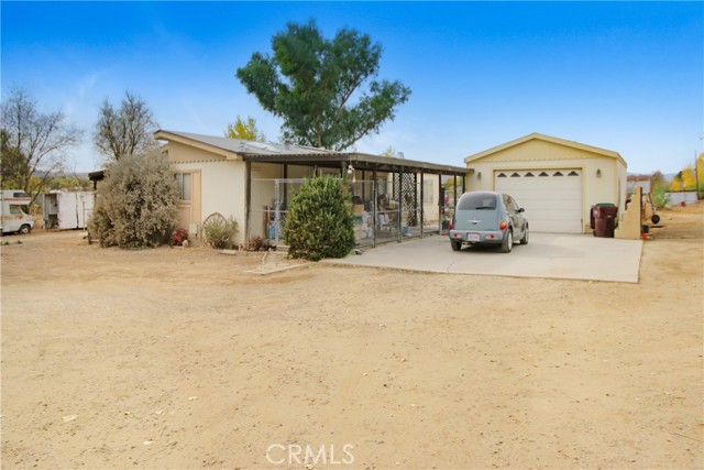 Detail Gallery Image 3 of 17 For 30581 Old Windmill Rd, Menifee,  CA 92584 - 3 Beds | 2 Baths