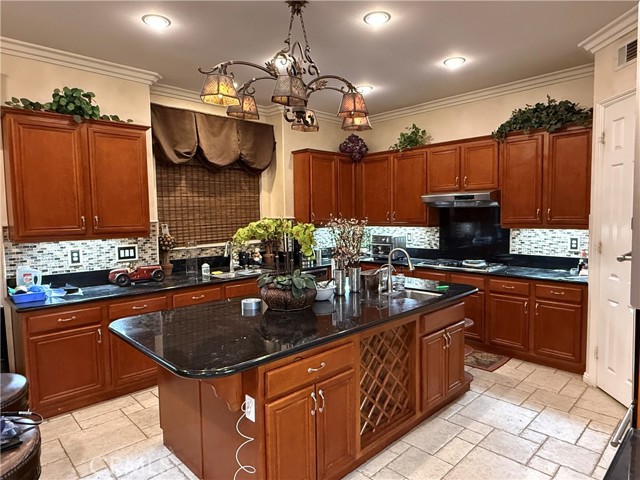 Detail Gallery Image 5 of 22 For 2119 Ridgeview Terrace, Signal Hill,  CA 90755 - 4 Beds | 5 Baths