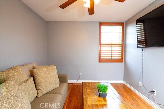 Detail Gallery Image 35 of 48 For 29458 Shannon Ct #89,  Canyon Country,  CA 91387 - 4 Beds | 2/1 Baths