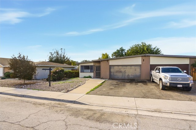 1609 Poppy Lane, Paso Robles CA: https://media.crmls.org/medias/1f3dc1c8-de0d-452c-9f8b-90f640148c5c.jpg