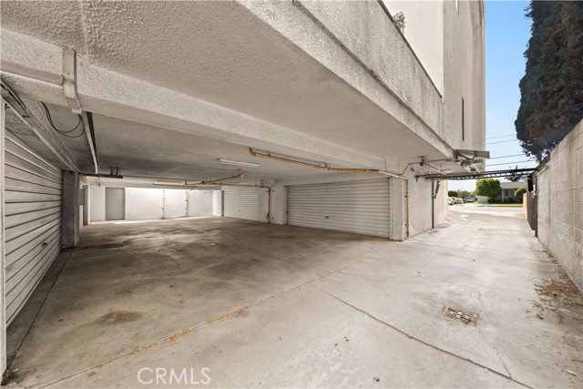 Detail Gallery Image 34 of 40 For 4021 182nd #H, Torrance,  CA 90504 - 3 Beds | 2/1 Baths