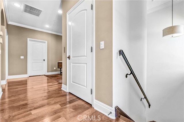 638 Sierra Madre Blvd, Sierra Madre CA: https://media.crmls.org/medias/1f3f8009-9fa9-4d35-aec2-8e2f97b30236.jpg