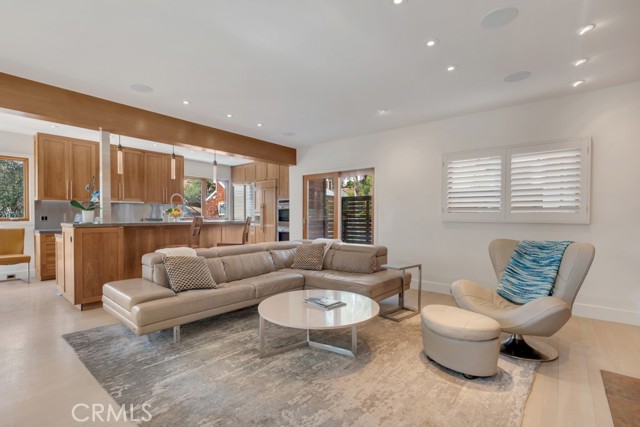 Detail Gallery Image 7 of 40 For 4315 Morro Dr, Woodland Hills,  CA 91364 - 3 Beds | 3/1 Baths
