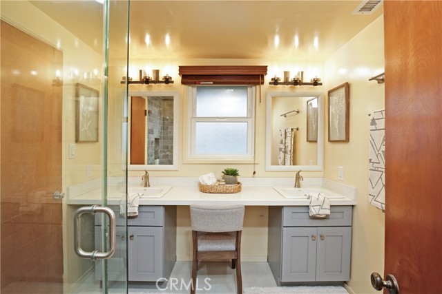 Hall bathroom near the other two bedrooms