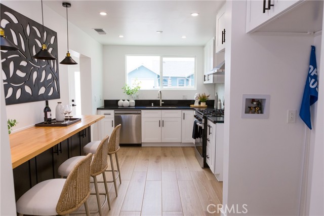 5106 O Sullivan Drive, Los Angeles CA: https://media.crmls.org/medias/1f3fca1a-2c83-44e2-b405-7528c6b93c40.jpg
