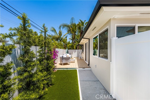 2134 Orange Avenue, Costa Mesa CA: https://media.crmls.org/medias/1f406e4a-67e2-4021-a2c8-86fef1835364.jpg
