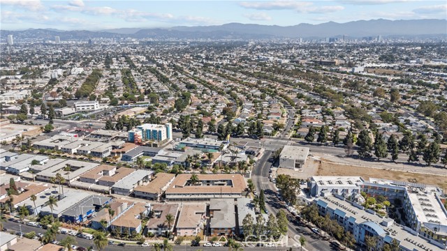 Detail Gallery Image 33 of 40 For 4015 Palmwood Dr, Los Angeles,  CA 90008 - – Beds | – Baths