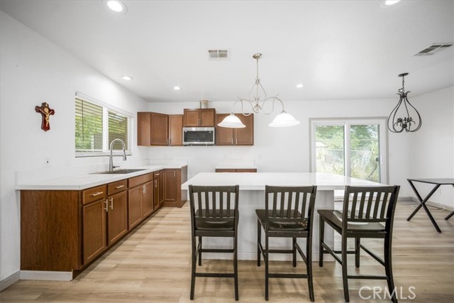 14928 Yucca Avenue, Fontana CA: https://media.crmls.org/medias/1f40fc0f-b51b-496d-8508-e57f537ab82b.jpg