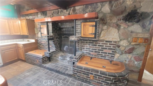 125 E Yermo Road, Yermo CA: https://media.crmls.org/medias/1f415a72-9502-42cf-9ce7-a60f7ca1c06f.jpg