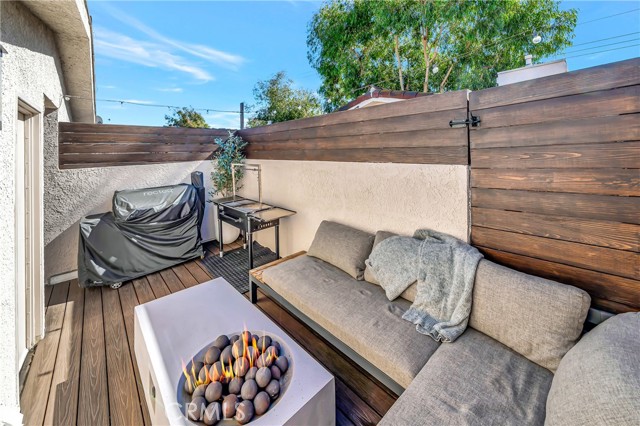 Detail Gallery Image 35 of 52 For 14727 Magnolia Bld #126,  Sherman Oaks,  CA 91403 - 2 Beds | 2/1 Baths
