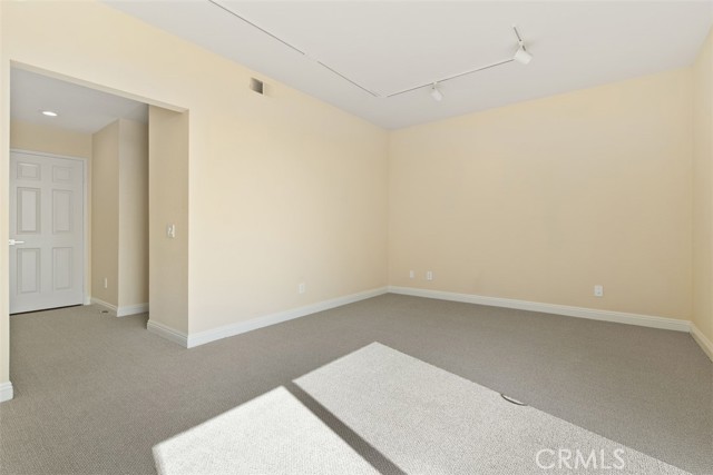 12 Haverhill Road, Laguna Niguel CA: https://media.crmls.org/medias/1f41d69a-2d7e-4fbe-97e3-b0fecb9efa41.jpg