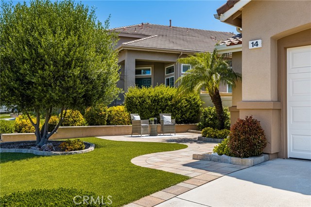 14 Celonova Place, Lake Forest CA: https://media.crmls.org/medias/1f41e09b-0cff-423b-ba03-feb01238e97b.jpg