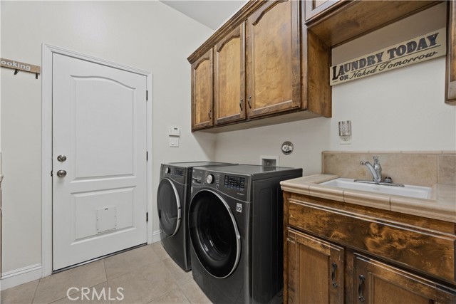 Detail Gallery Image 28 of 33 For 9905 Lightner Way, Bakersfield,  CA 93311 - 3 Beds | 2/1 Baths