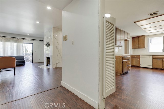 Detail Gallery Image 38 of 39 For 17522 Sherman Way #202,  Van Nuys,  CA 91406 - 2 Beds | 3 Baths