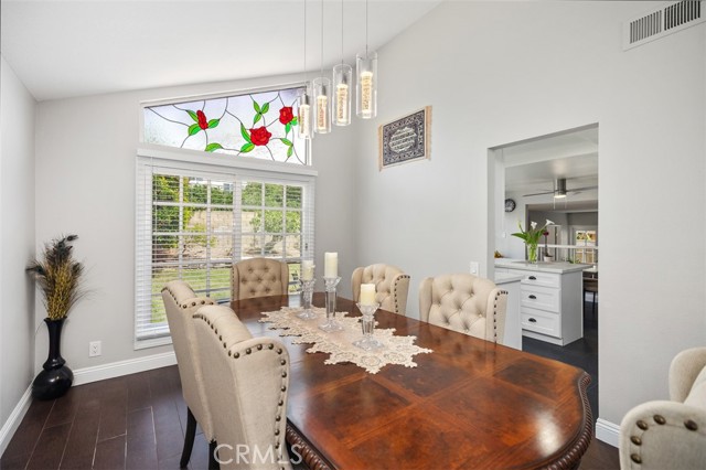 Detail Gallery Image 6 of 47 For 21532 Camino Papal, Lake Forest,  CA 92630 - 5 Beds | 3/1 Baths