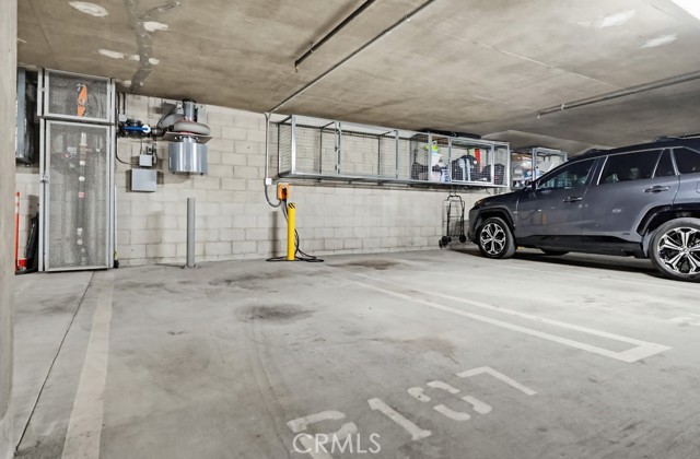 Image 36 of 75 For 13075 Pacific Promenade  115