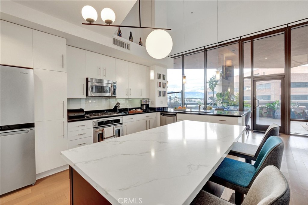 MLS #DW25268165 image #9