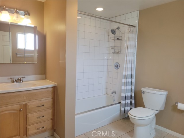 7161 N Atlantic Place, Long Beach CA: https://media.crmls.org/medias/1f44fa13-e689-49a4-aba1-daaf044de45e.jpg
