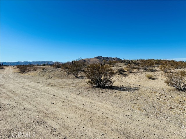 Detail Gallery Image 11 of 11 For 24 Avenida Del Sol, Joshua Tree,  CA 92252 - – Beds | – Baths