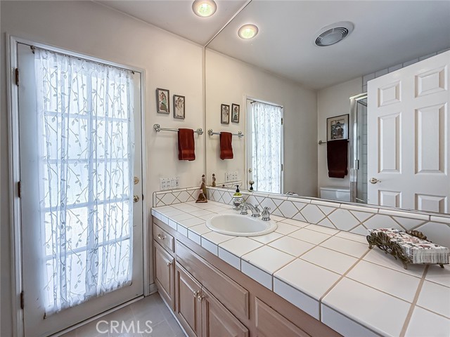 Image 43 of 60 For 17424 Superior