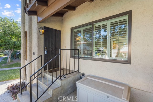 Detail Gallery Image 4 of 32 For 400 S Flower St #108,  Orange,  CA 92868 - 2 Beds | 1/1 Baths
