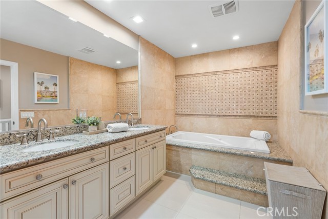 5005 Delita Place, Woodland Hills CA: https://media.crmls.org/medias/1f482371-707f-475c-86e2-e2d9e49e15a8.jpg