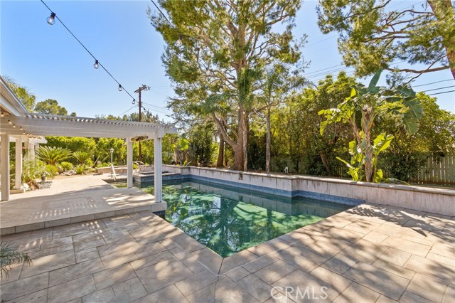 Detail Gallery Image 37 of 48 For 18200 Vintage, Northridge,  CA 91325 - 4 Beds | 3 Baths