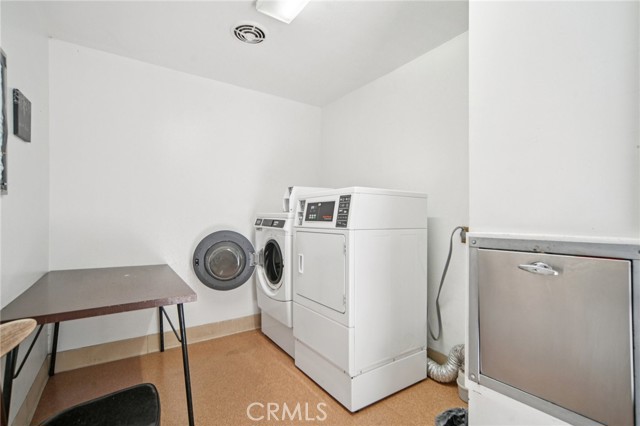 Detail Gallery Image 26 of 33 For 2402 via Mariposa 1e,  Laguna Woods,  CA 92637 - 2 Beds | 2 Baths