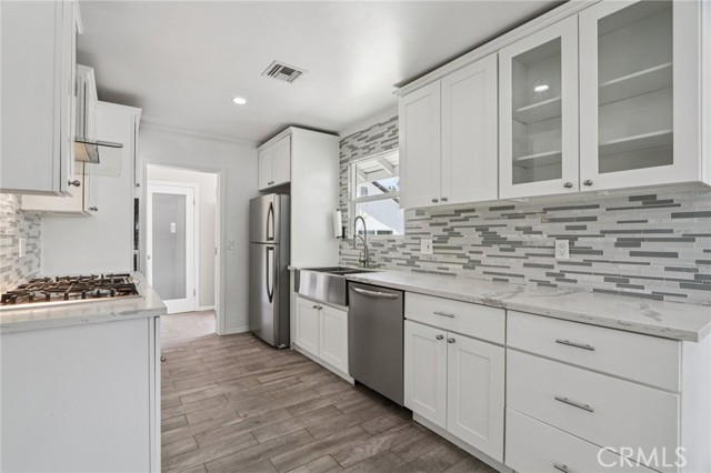 Detail Gallery Image 12 of 51 For 17043 Celtic St, Granada Hills,  CA 91344 - 4 Beds | 3 Baths