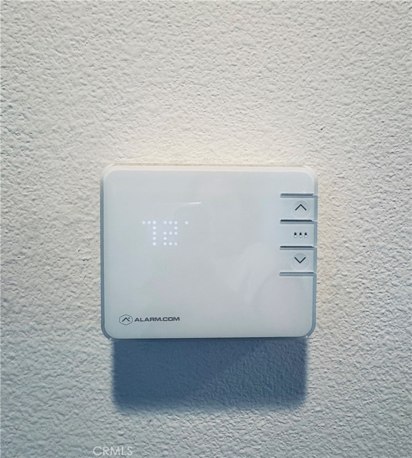 https://media.crmls.org/medias/1f49a06c-da41-4785-be1e-f03f940ff8d6.jpg?preset=X-Large