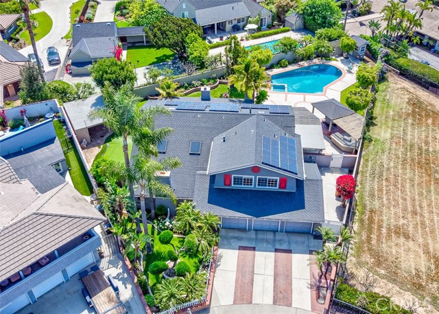 756 N Malden Avenue, Fullerton CA: https://media.crmls.org/medias/1f49a3ee-e8c8-4a2a-8cf4-08cea2fa390a.jpg