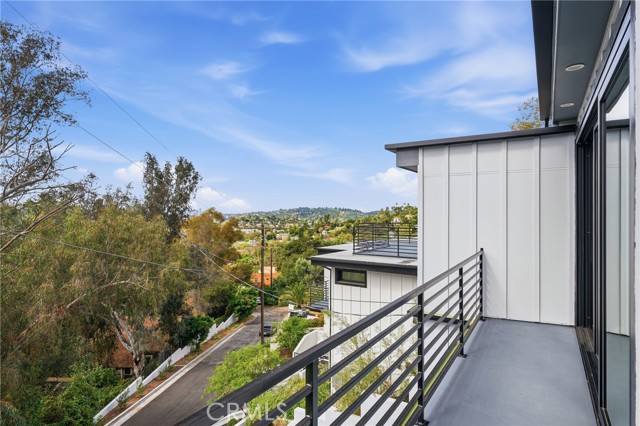 Detail Gallery Image 16 of 58 For 6565 Pickwick, Los Angeles,  CA 90042 - 3 Beds | 2/1 Baths