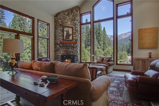 Detail Gallery Image 6 of 62 For 7899 Forest Dr, Yosemite,  CA 95389 - 3 Beds | 3/1 Baths