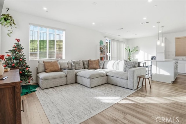 Detail Gallery Image 8 of 52 For 556 Enzo St, Lake Elsinore,  CA 92530 - 3 Beds | 2/1 Baths