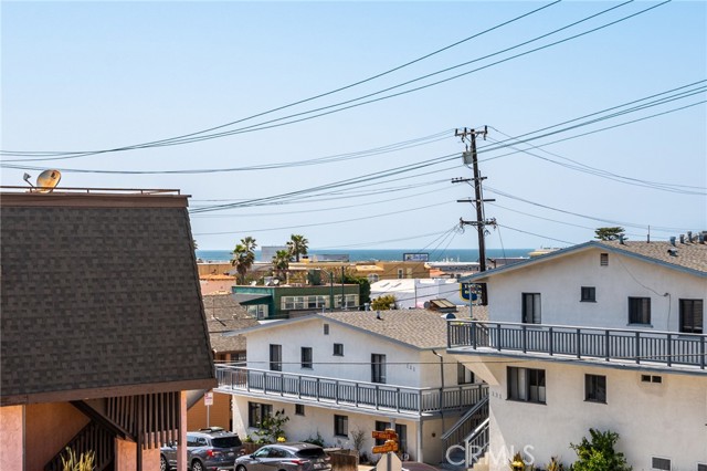 738 Manhattan Avenue, Hermosa Beach, California 90254, 5 Bedrooms Bedrooms, ,3 BathroomsBathrooms,Residential,Sold,Manhattan,SB23159527