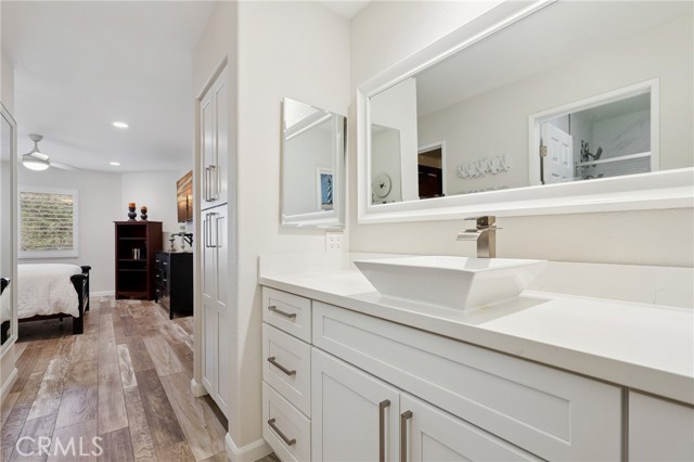 2960 Champion Way, Tustin CA: https://media.crmls.org/medias/1f4b05df-3a71-4460-9590-d1ceec90baf7.jpg
