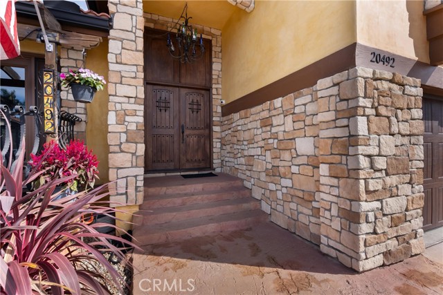 Detail Gallery Image 7 of 36 For 20492 Graystone Ln, Huntington Beach,  CA 92646 - 4 Beds | 3 Baths