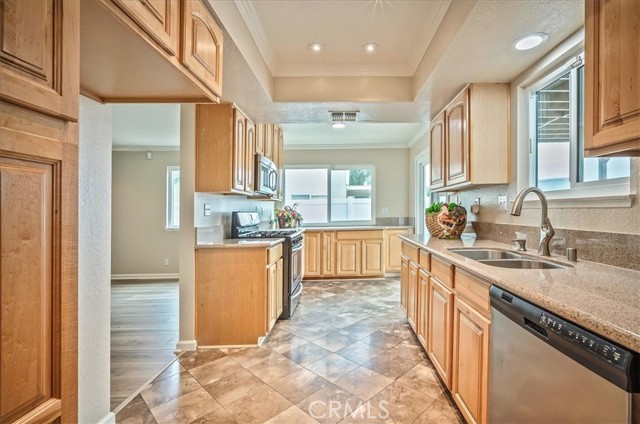 10627 Wildrose Drive, Rancho Cucamonga CA: https://media.crmls.org/medias/1f4b6e1a-010c-4a6b-a855-087ce3a45509.jpg