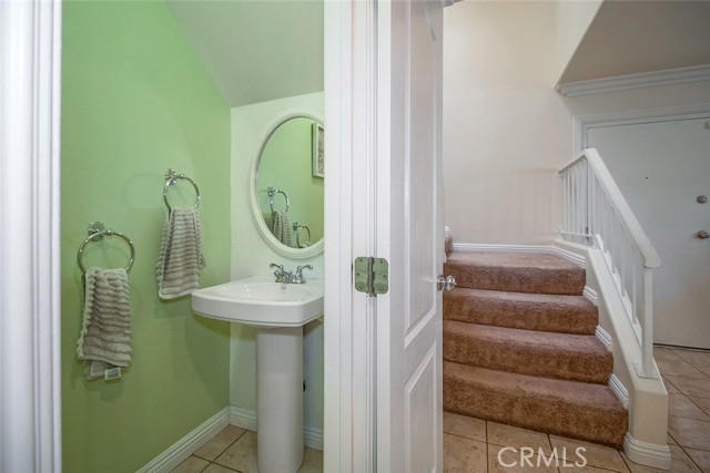 Detail Gallery Image 21 of 54 For 27123 Crossglade Ave #4,  Canyon Country,  CA 91351 - 2 Beds | 2 Baths