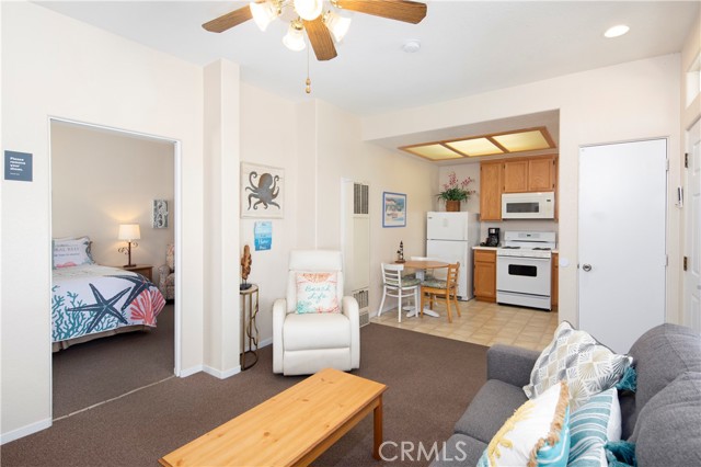 Detail Gallery Image 6 of 20 For 444 Pier Ave #8,  Oceano,  CA 93445 - 1 Beds | 1 Baths