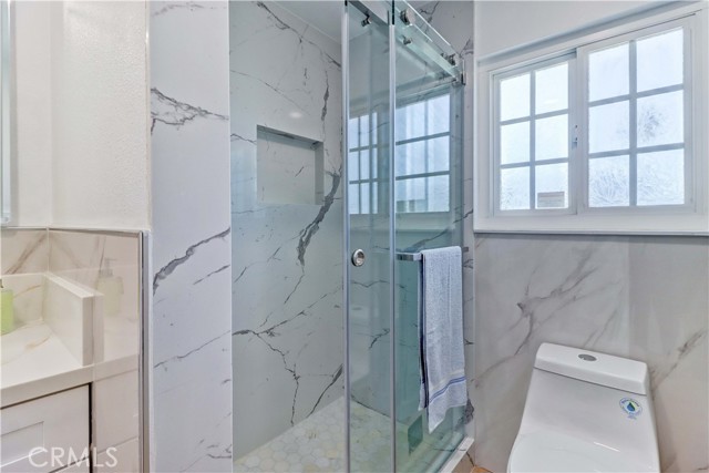 11428 Snowdrop Avenue, Fountain Valley CA: https://media.crmls.org/medias/1f4d57b0-1bd2-4ad6-9d40-09622e1f70f2.jpg