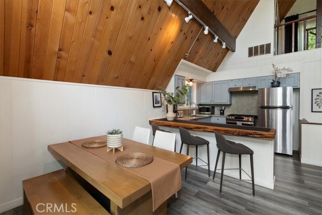 Detail Gallery Image 17 of 71 For 155 Birchwood, Lake Arrowhead,  CA 92352 - 3 Beds | 2 Baths