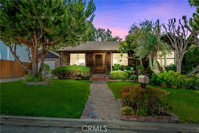 Detail Gallery Image 1 of 38 For 26357 Hillcrest Ave, Lomita,  CA 90717 - 2 Beds | 2 Baths